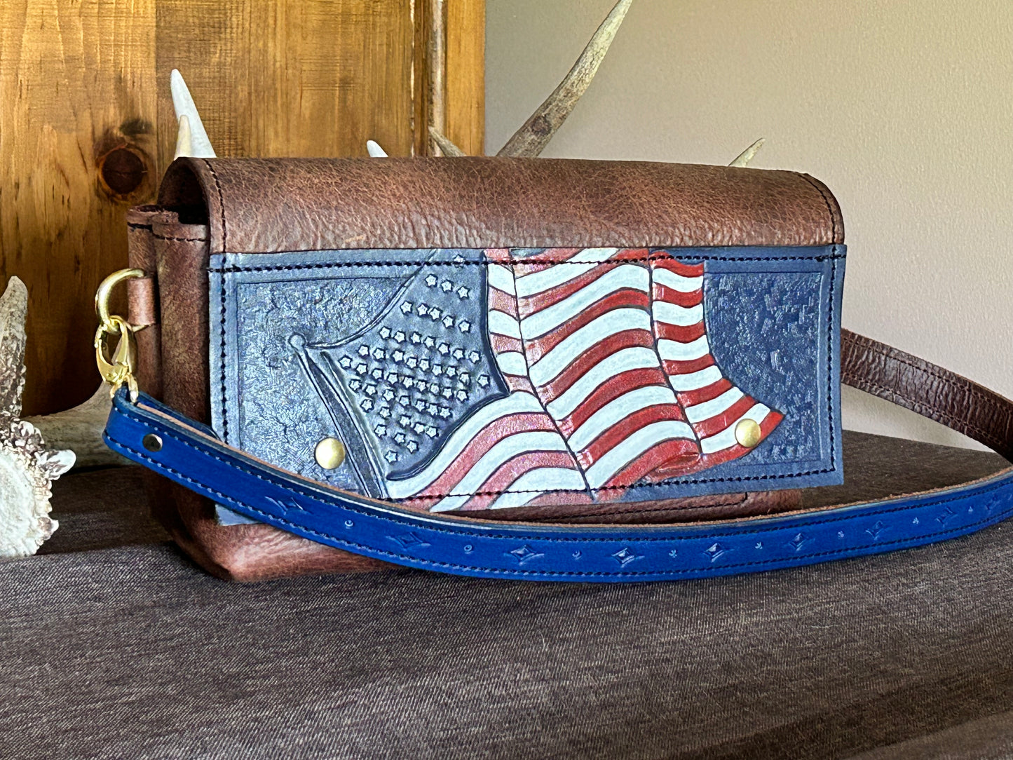 Hoof Track Studio Bison tool Flag bag