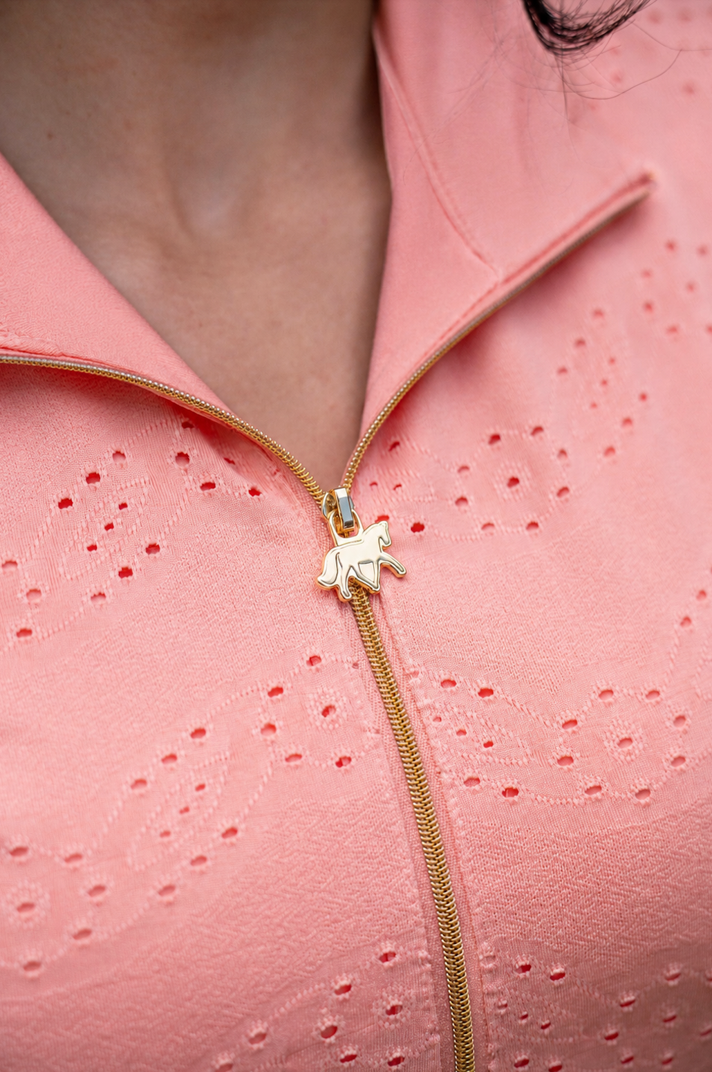 Novella Equestrian Eyelet Cool Fit Shirt short sleeve